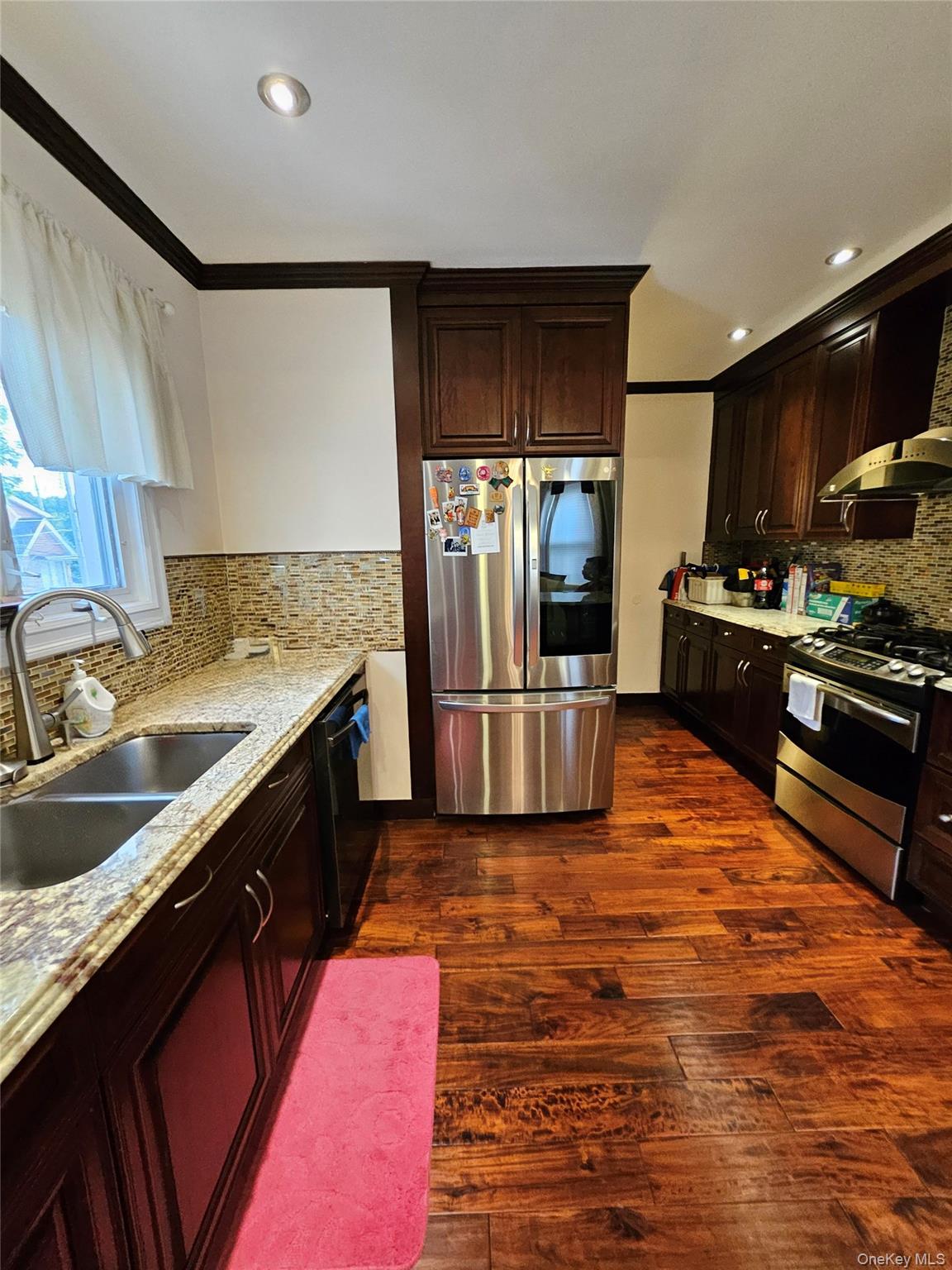 4020 249th St, Flushing, NY 11363