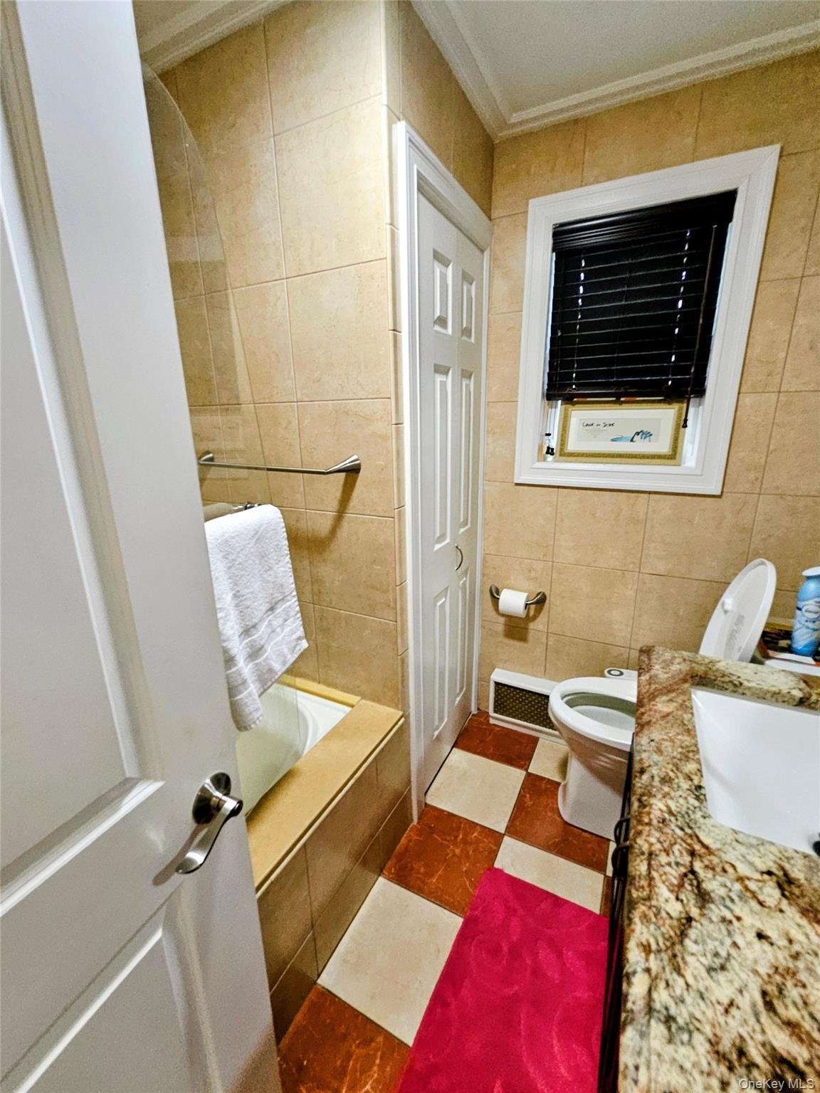 4020 249th St, Flushing, NY 11363