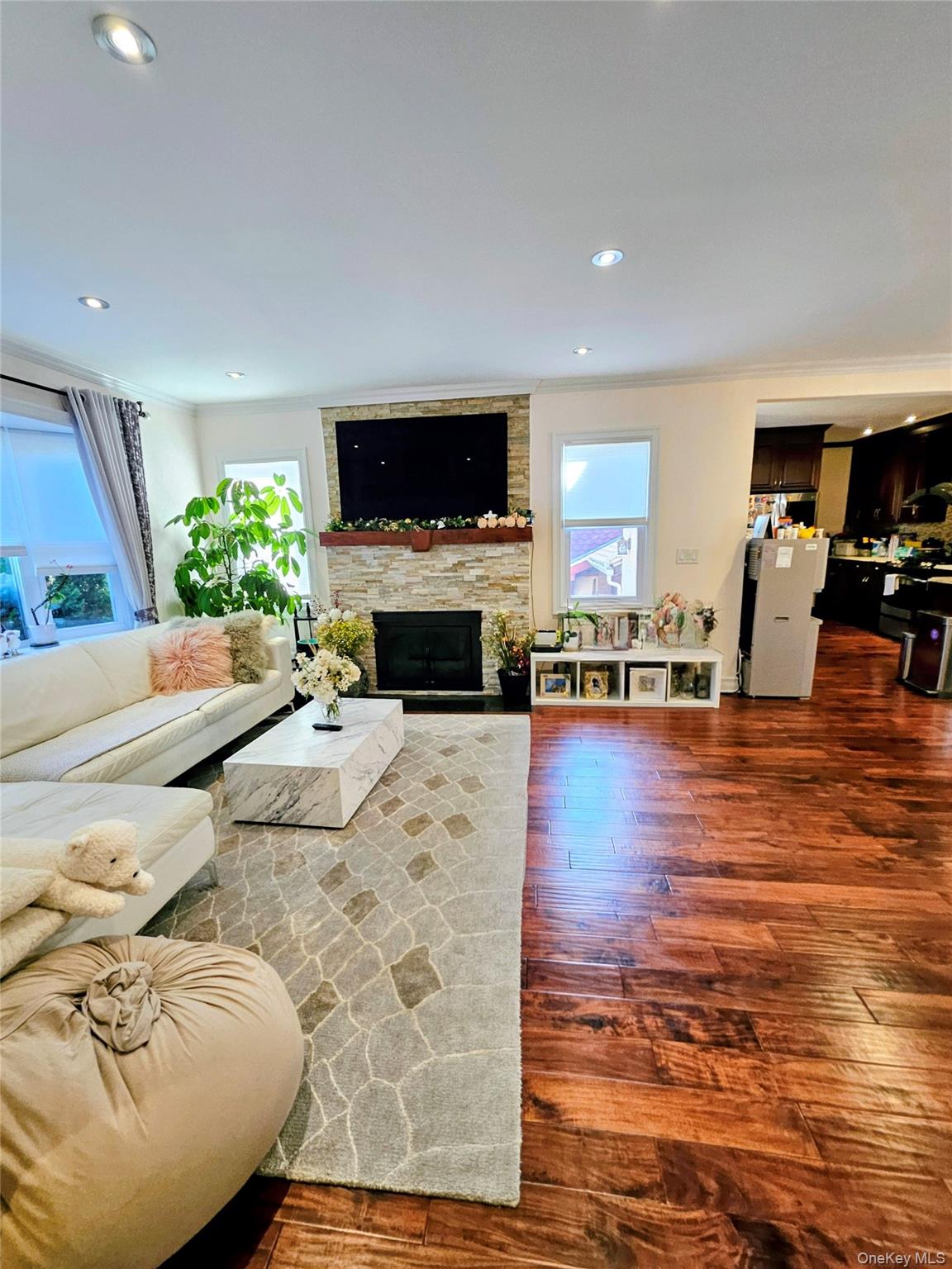 4020 249th St, Flushing, NY 11363