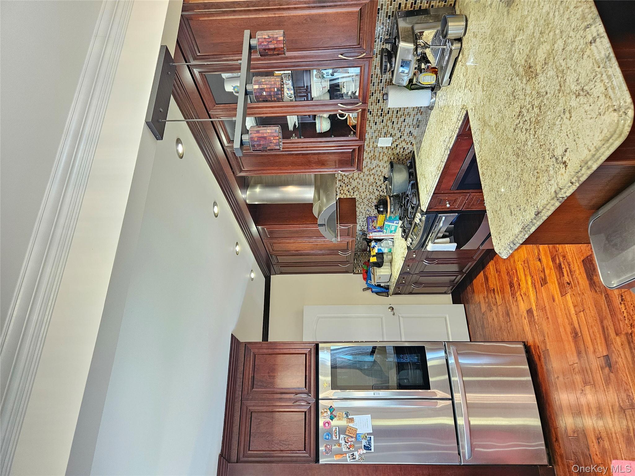 4020 249th St, Flushing, NY 11363