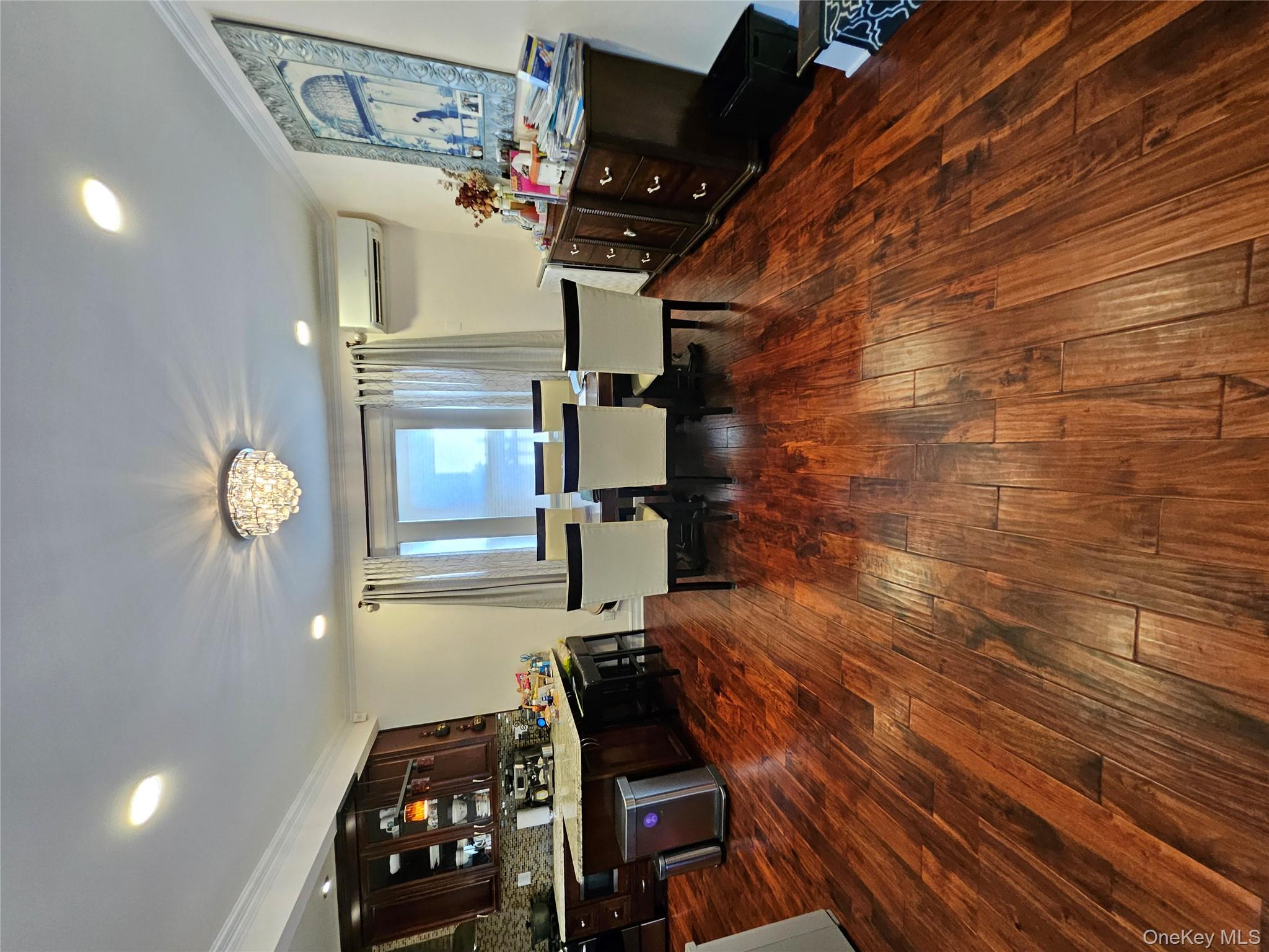 4020 249th St, Flushing, NY 11363