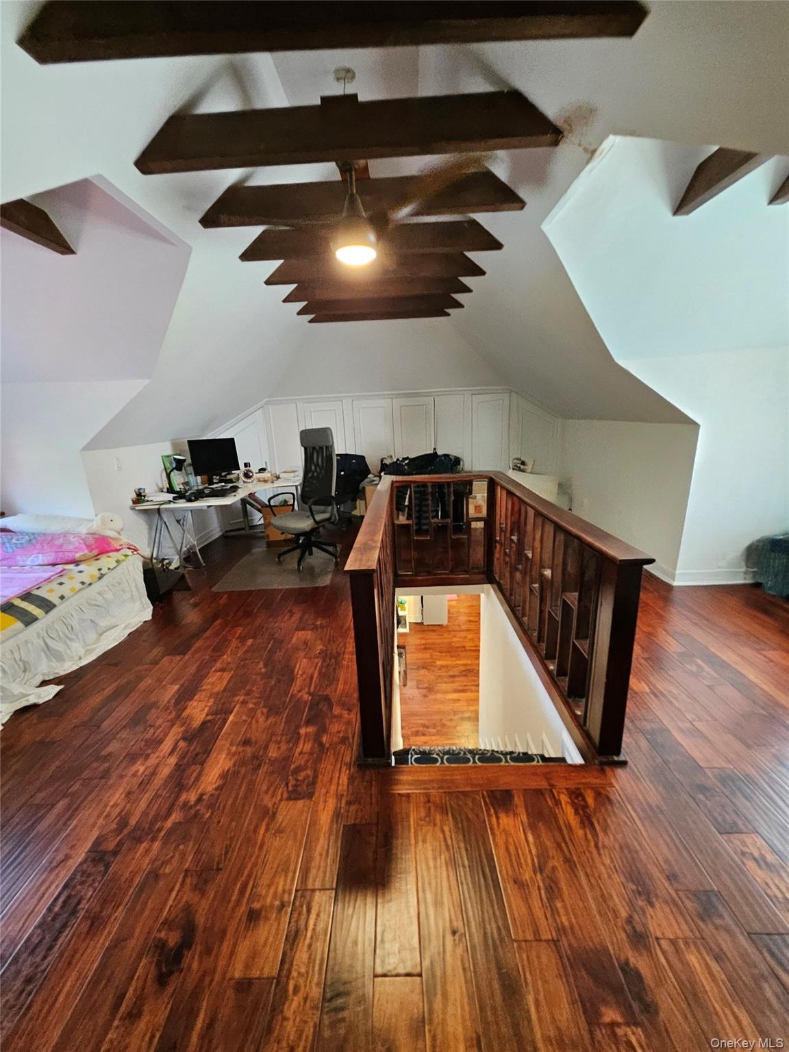 4020 249th St, Flushing, NY 11363