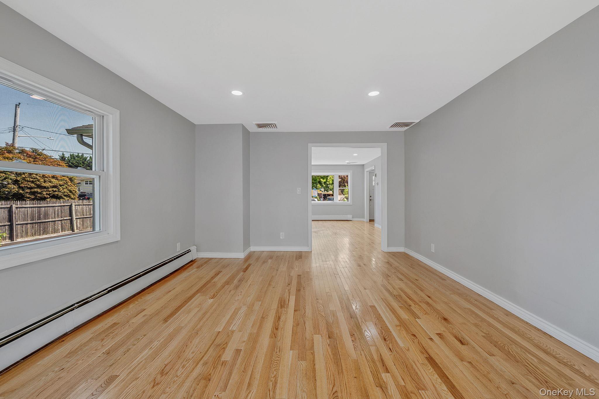 28 W 6th Street, Deer Park, NY 11729