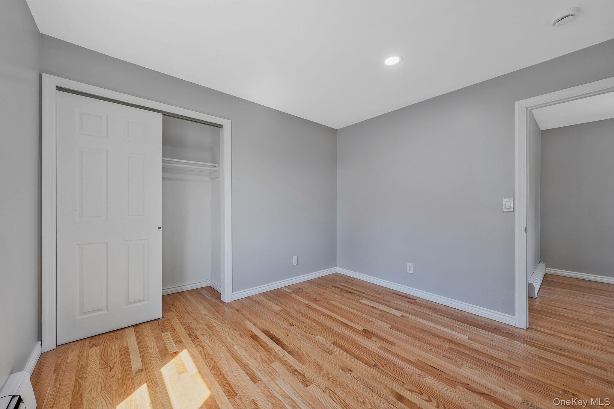 28 W 6th Street, Deer Park, NY 11729