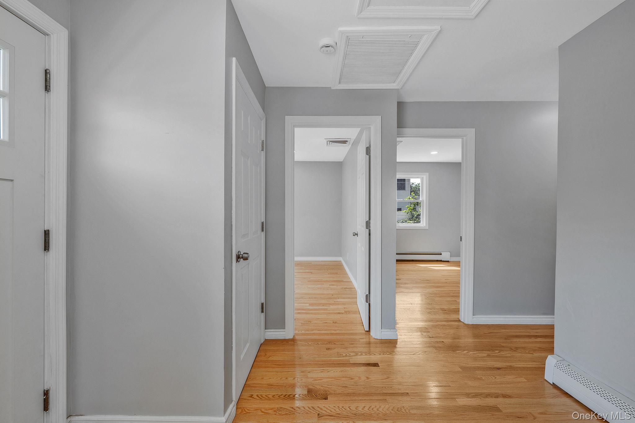 28 W 6th Street, Deer Park, NY 11729