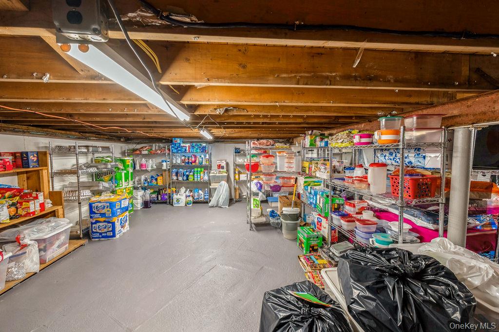 230 W End Avenue, Massapequa, NY 11758