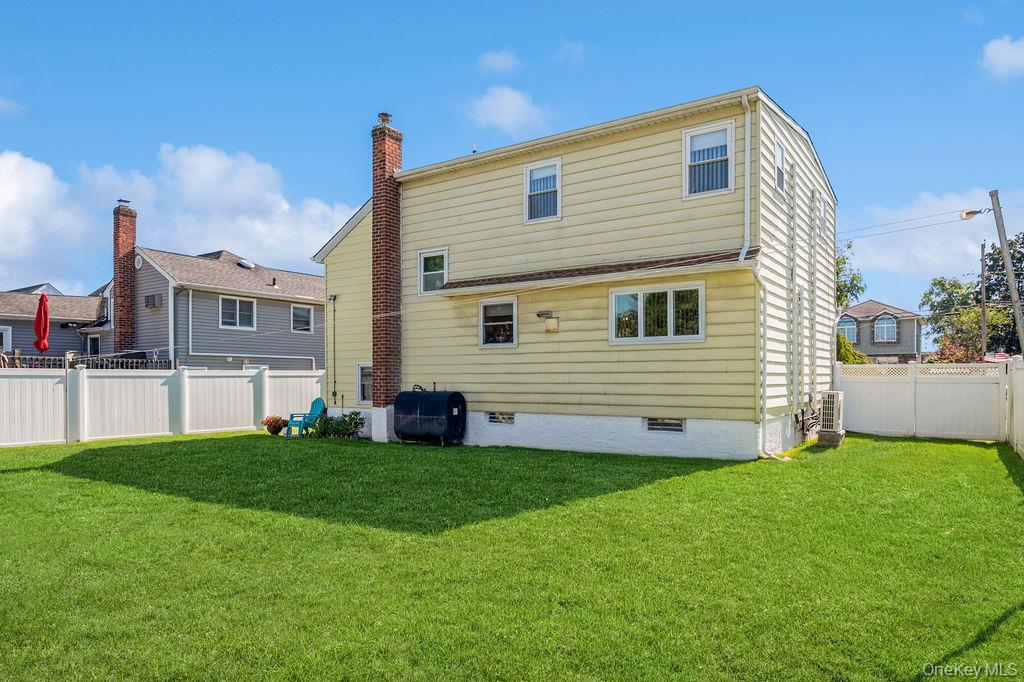 230 W End Avenue, Massapequa, NY 11758