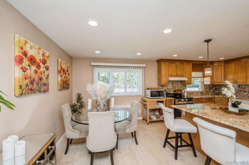 230 W End Avenue, Massapequa, NY 11758