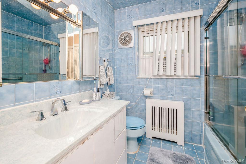 230 W End Avenue, Massapequa, NY 11758