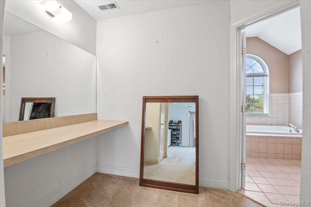 23 Island Trail, Mount Sinai, NY 11766