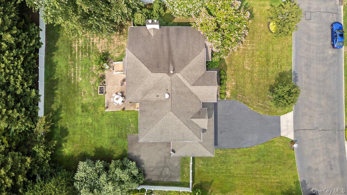 23 Island Trail, Mount Sinai, NY 11766