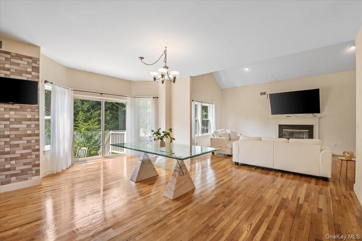 23 Island Trail, Mount Sinai, NY 11766