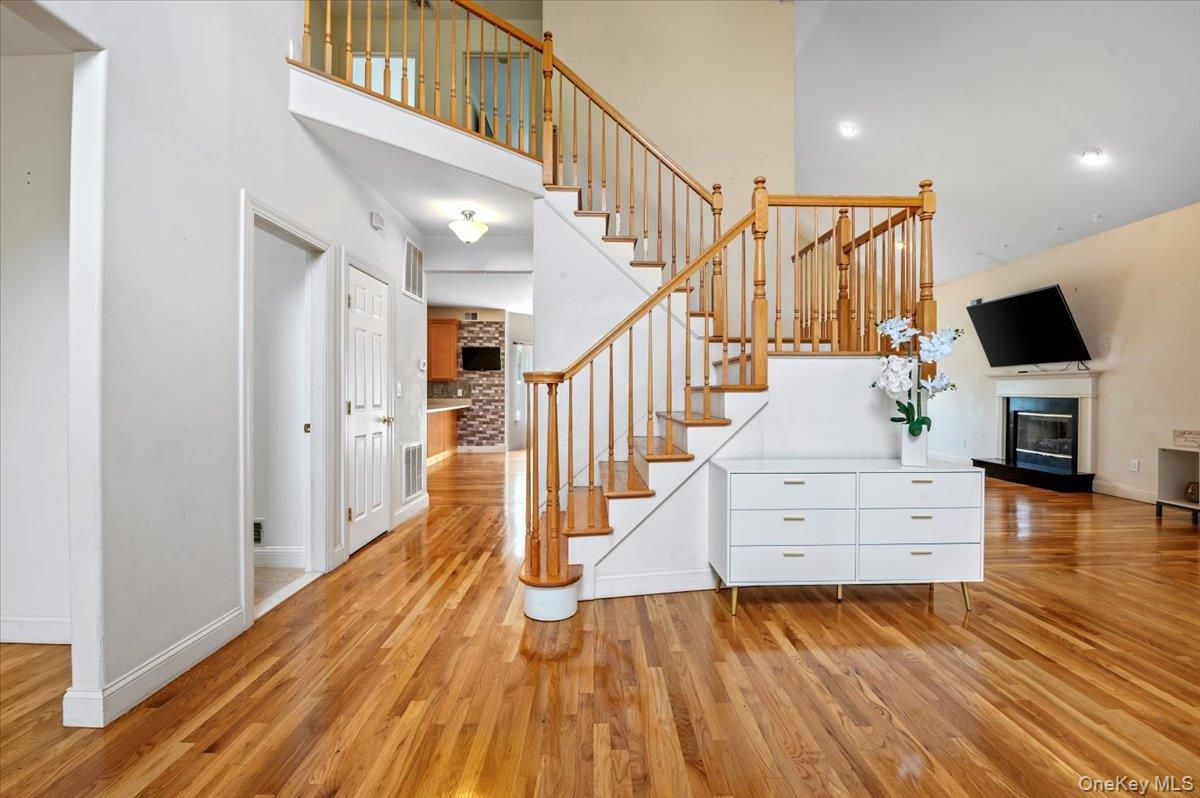 23 Island Trail, Mount Sinai, NY 11766