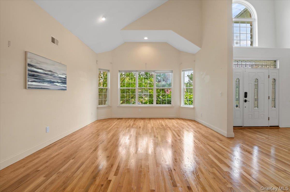 23 Island Trail, Mount Sinai, NY 11766