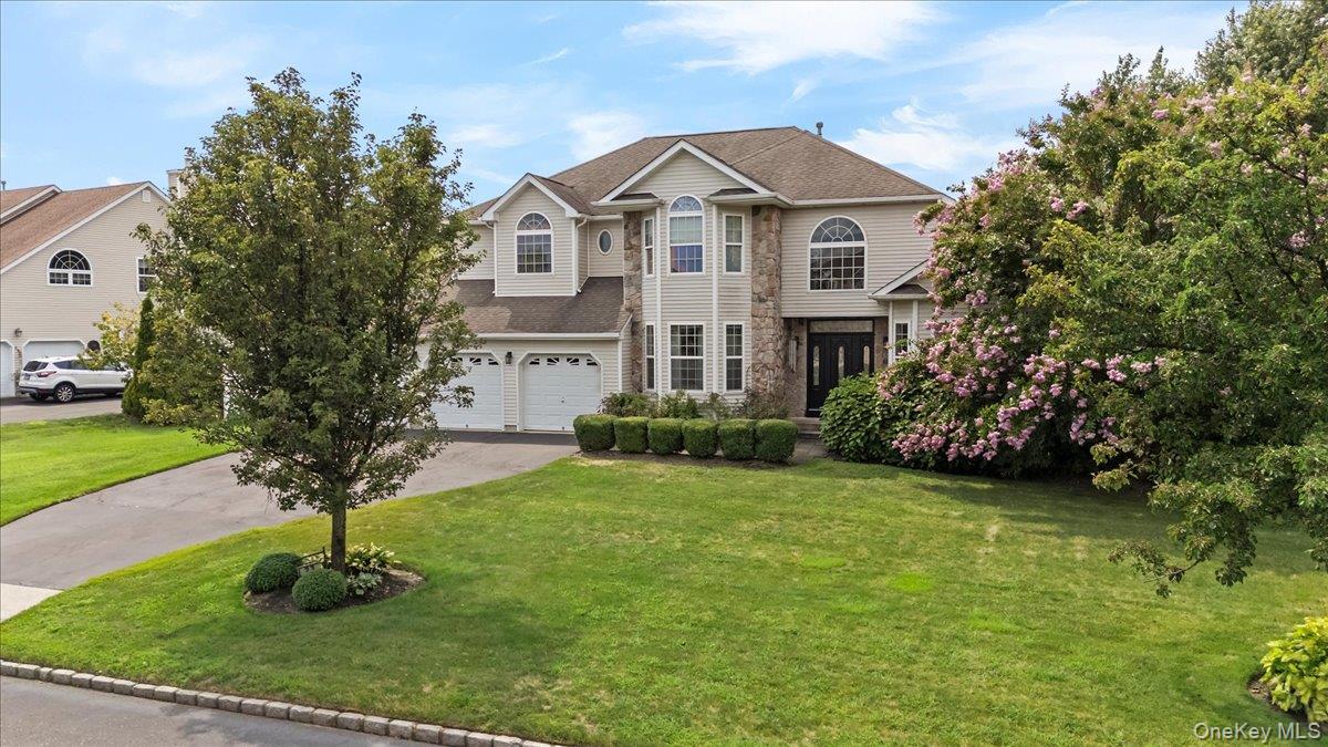 23 Island Trail, Mount Sinai, NY 11766