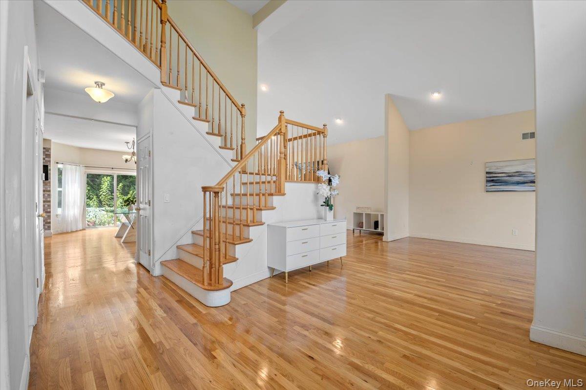 23 Island Trail, Mount Sinai, NY 11766