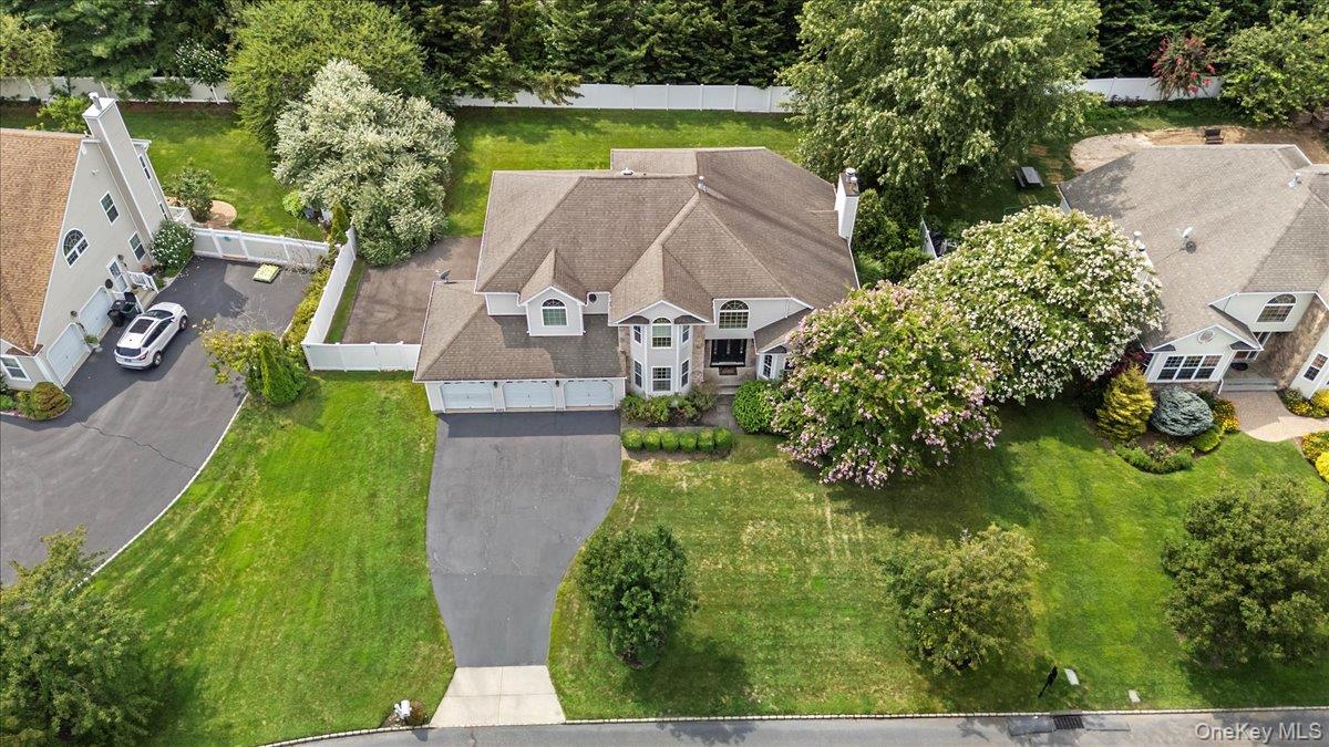 23 Island Trail, Mount Sinai, NY 11766