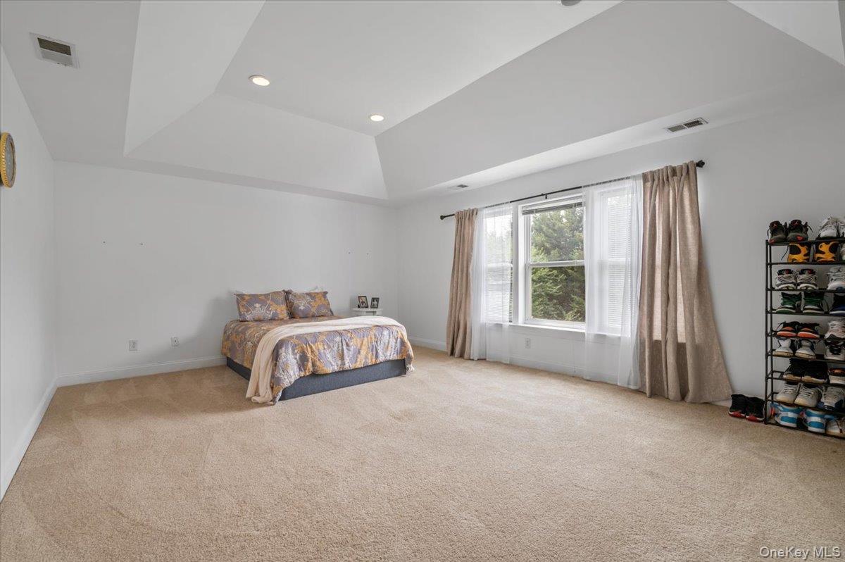 23 Island Trail, Mount Sinai, NY 11766