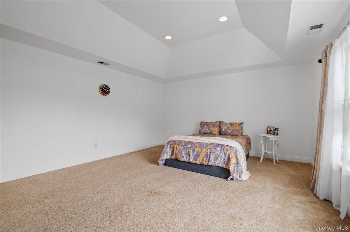 23 Island Trail, Mount Sinai, NY 11766