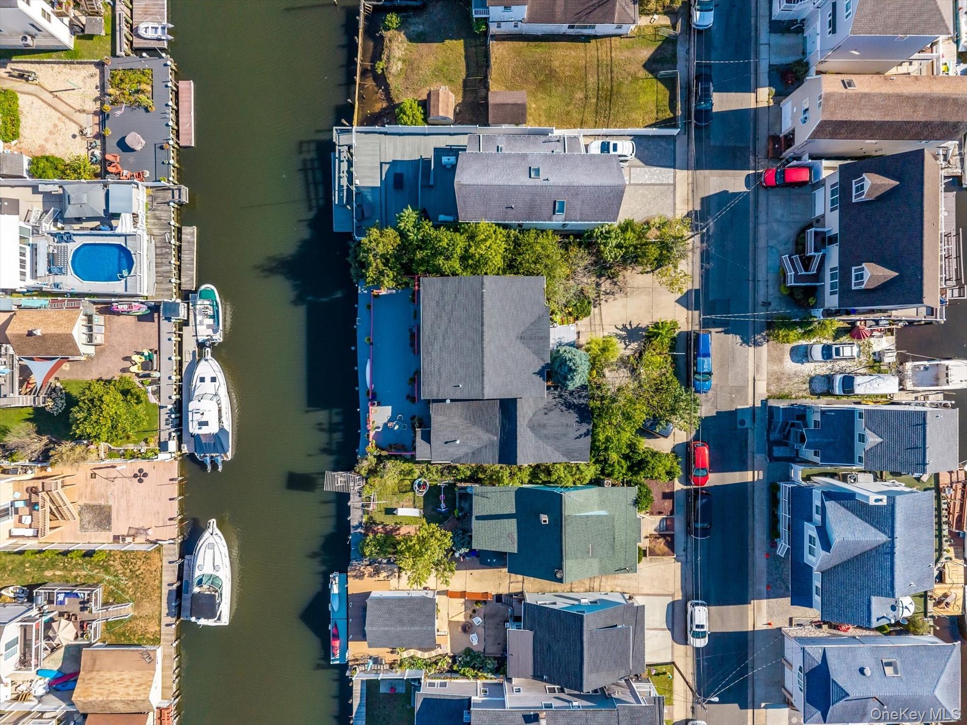 177 Sportsmans Avenue, Freeport, NY 11520