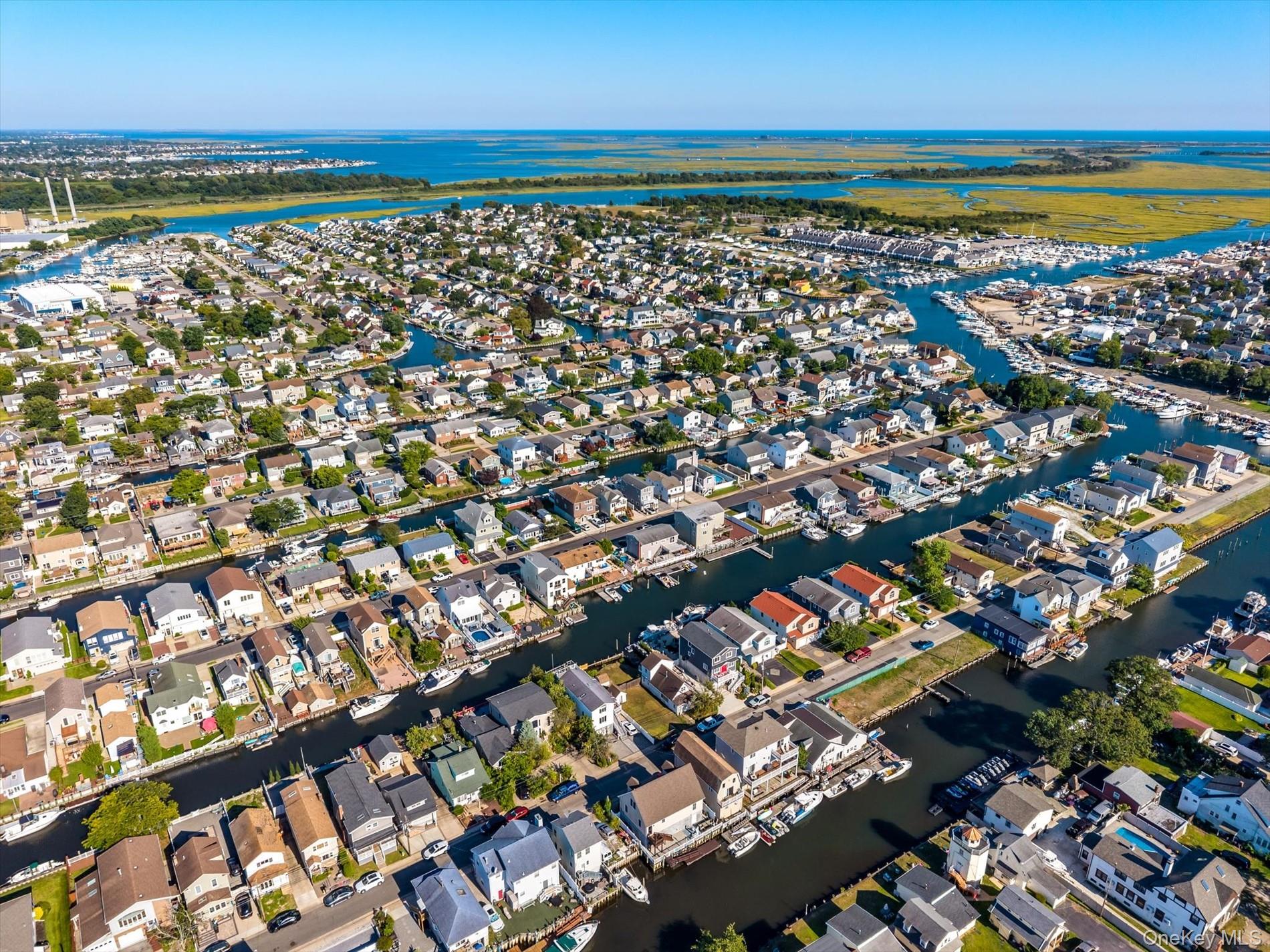 177 Sportsmans Avenue, Freeport, NY 11520