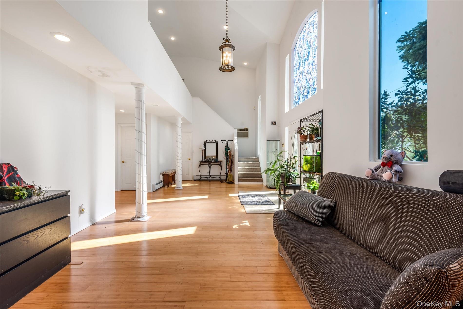 177 Sportsmans Avenue, Freeport, NY 11520