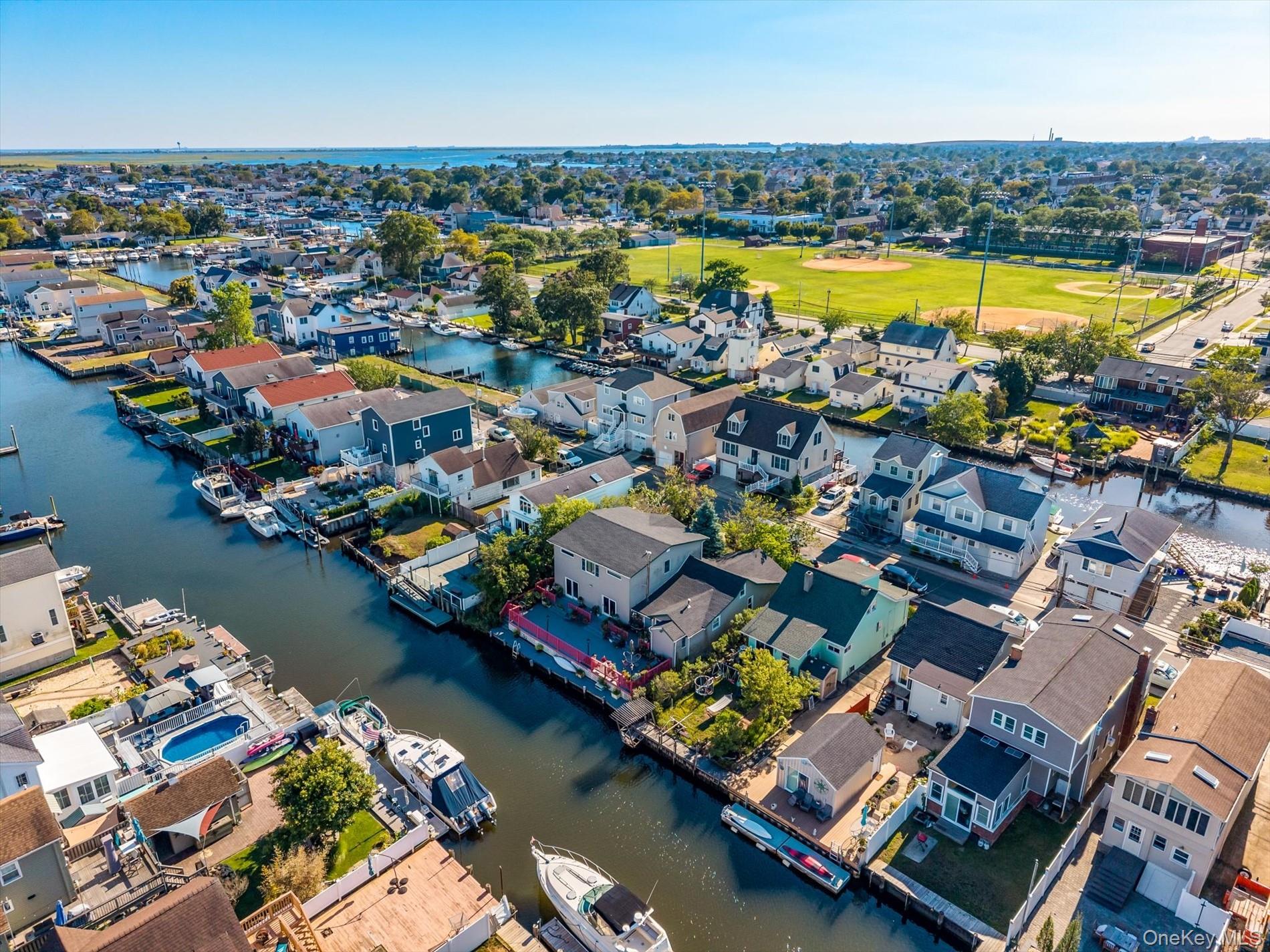 177 Sportsmans Avenue, Freeport, NY 11520