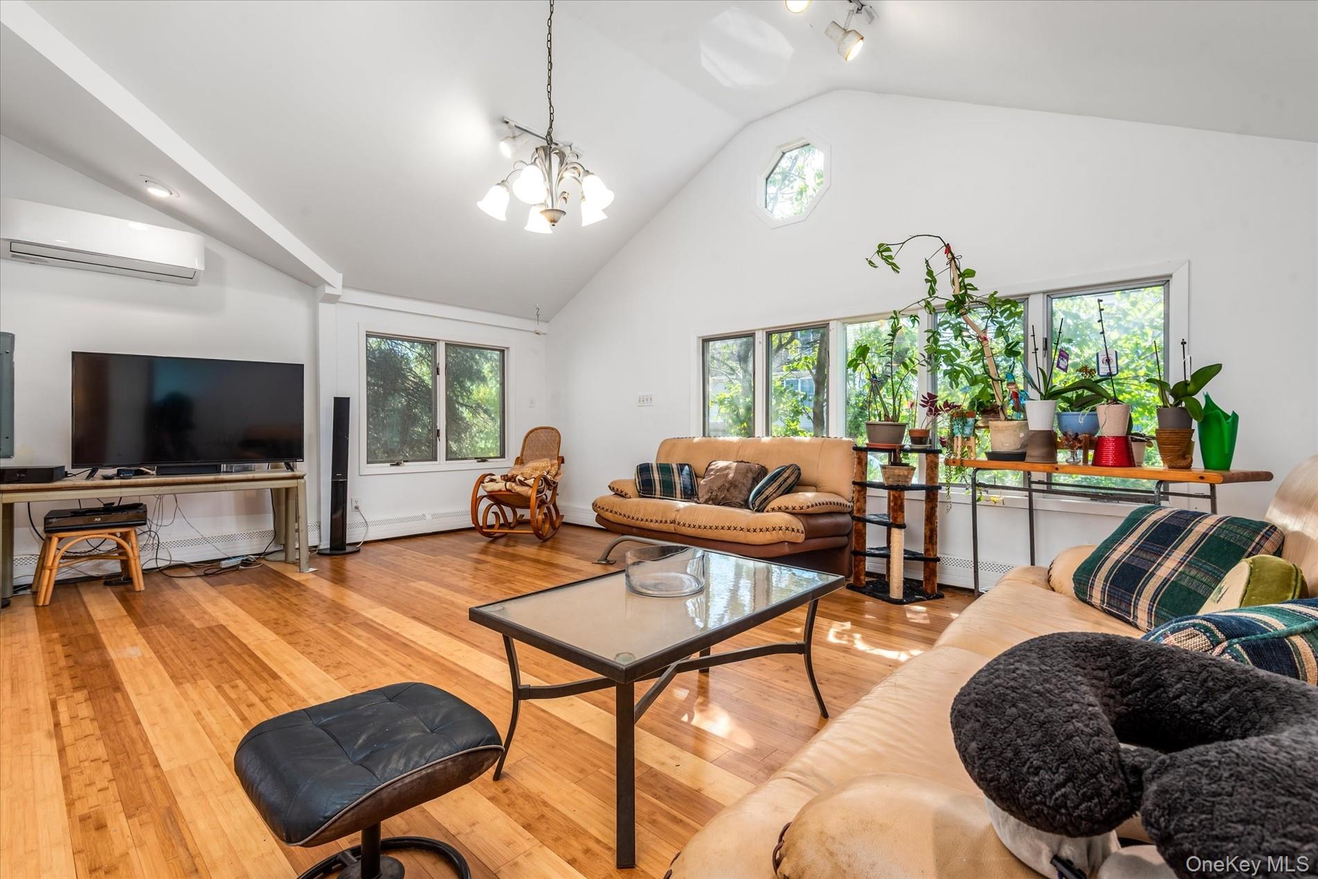 177 Sportsmans Avenue, Freeport, NY 11520