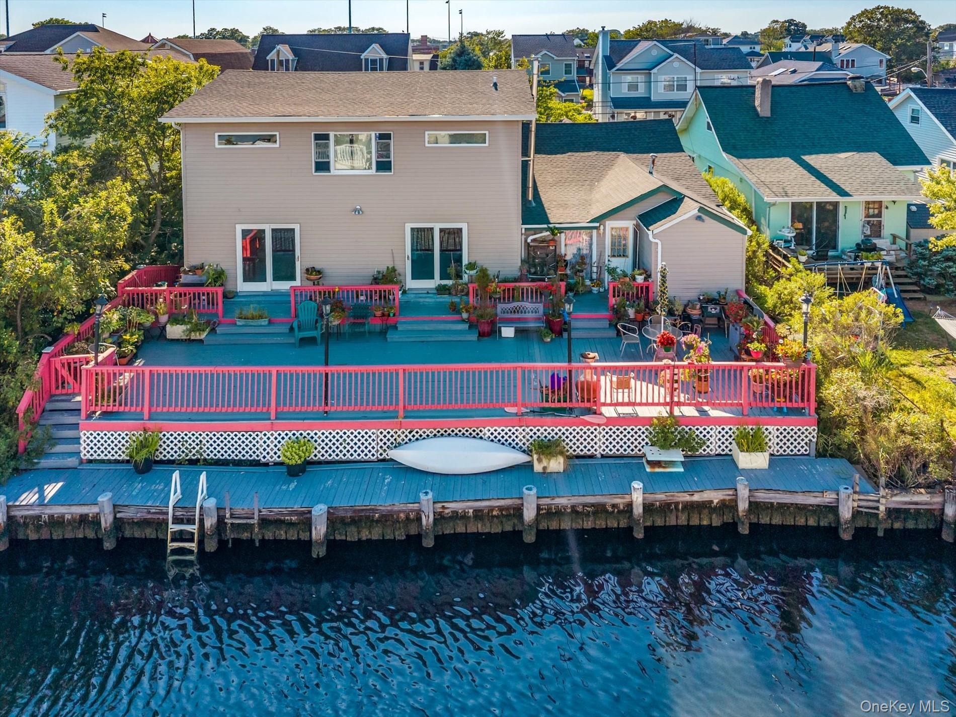 177 Sportsmans Avenue, Freeport, NY 11520