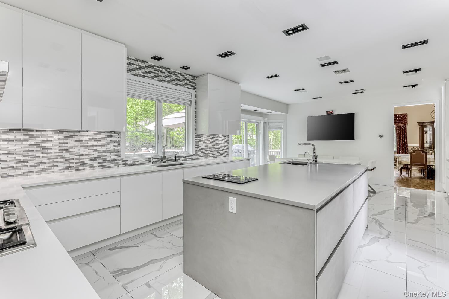 1 Litman Lane, Suffern, NY 10901