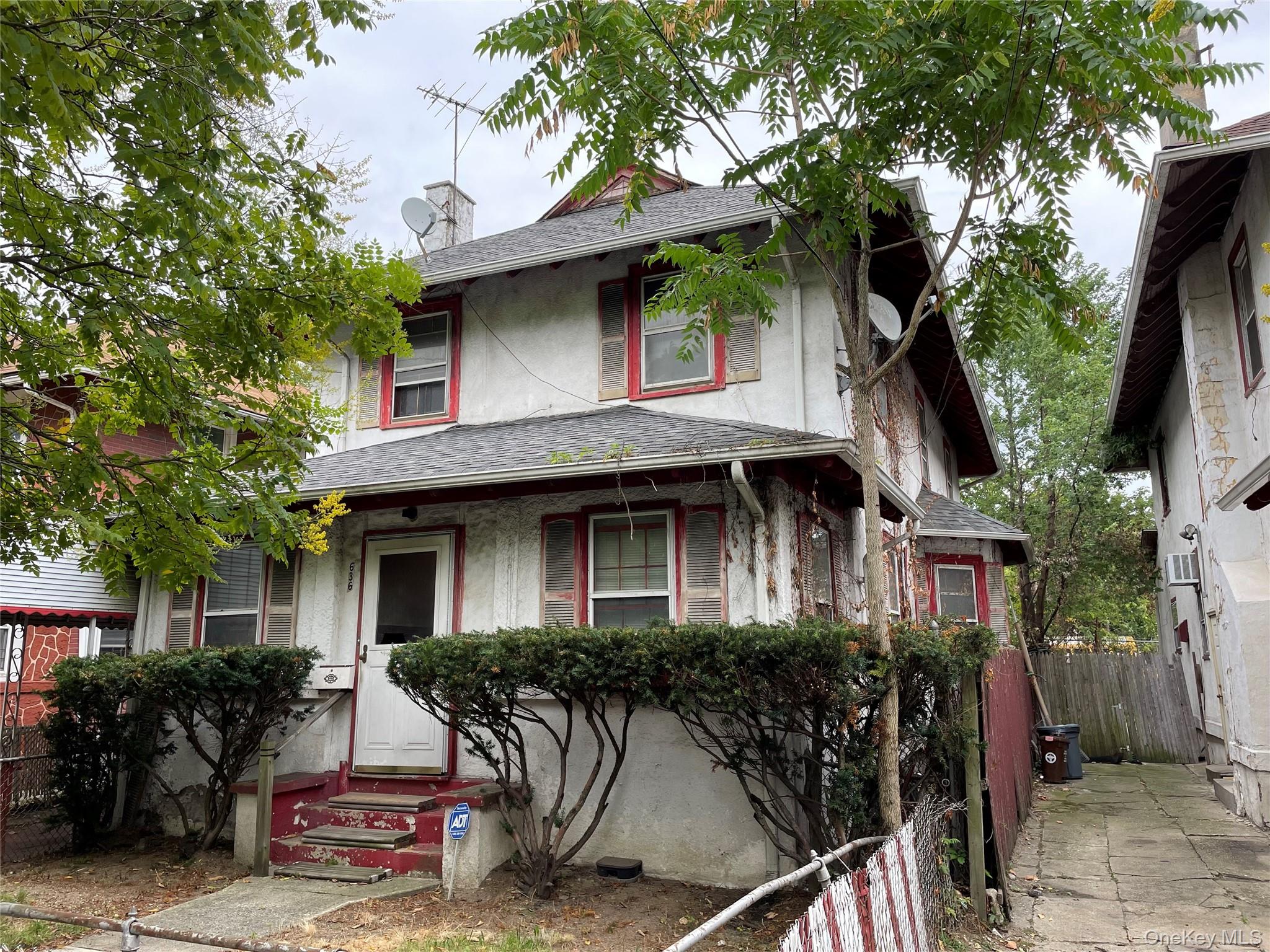 636 Beach 22nd Street, Far Rockaway, NY 11691