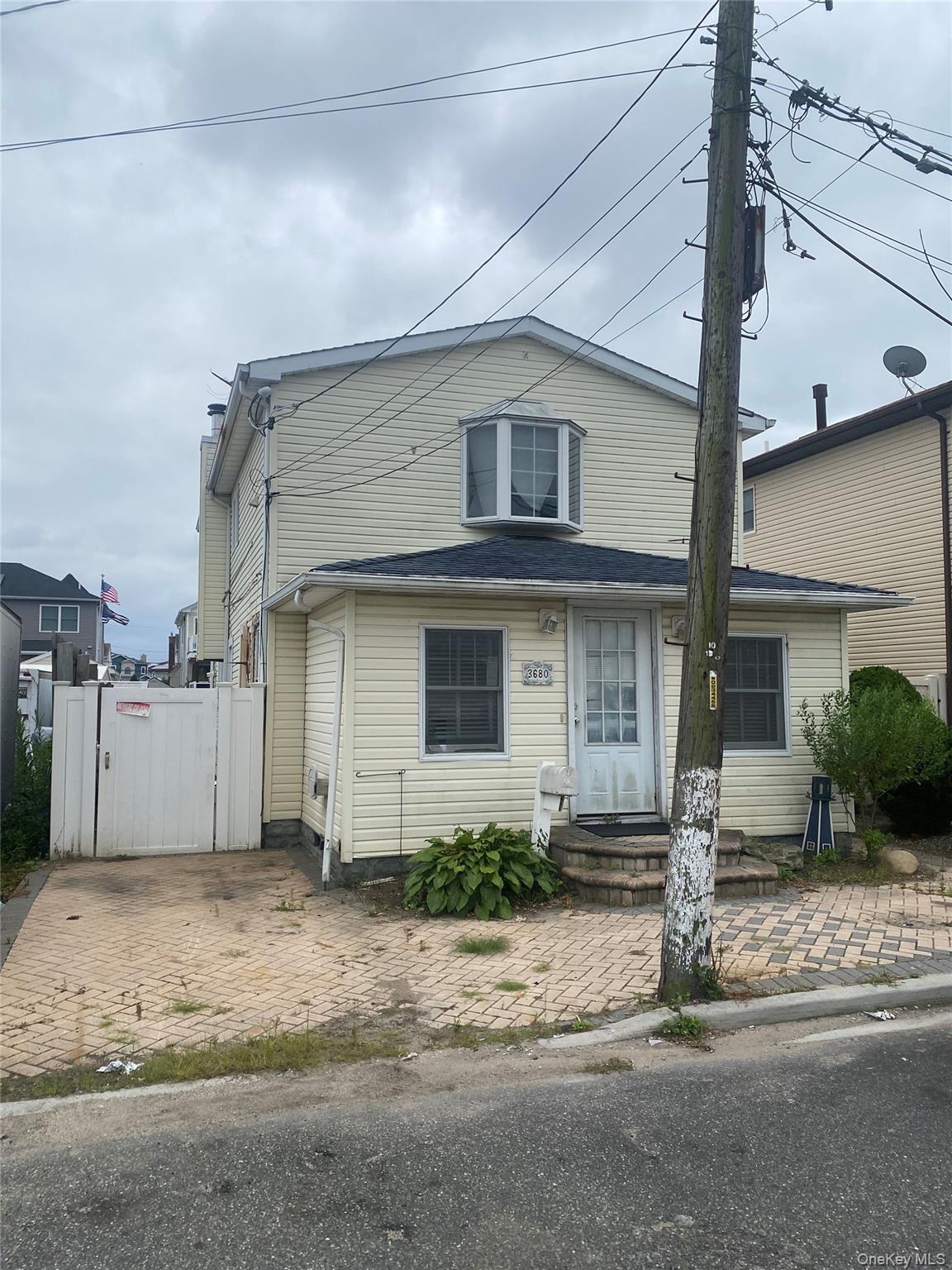 3680 Naomi Street, Seaford, NY 11783