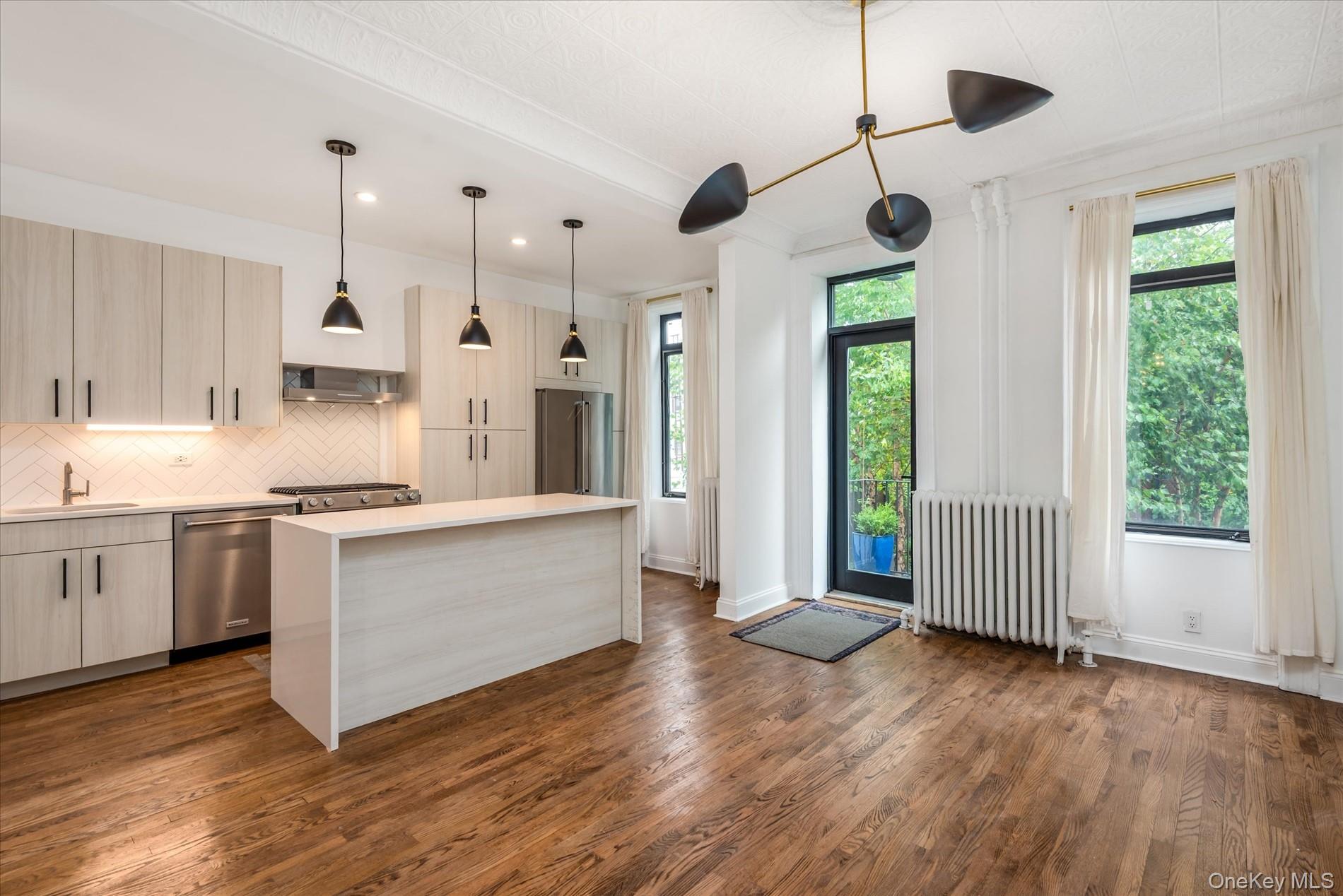 5932 Grove Street, Ridgewood, NY 11385