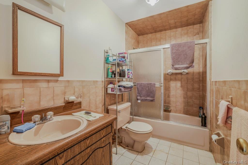 225 Rushmore Avenue, Carle Place, NY 11514