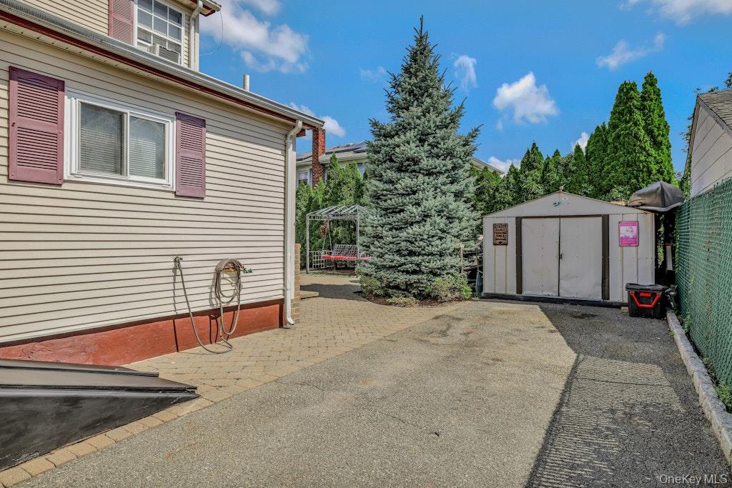 225 Rushmore Avenue, Carle Place, NY 11514