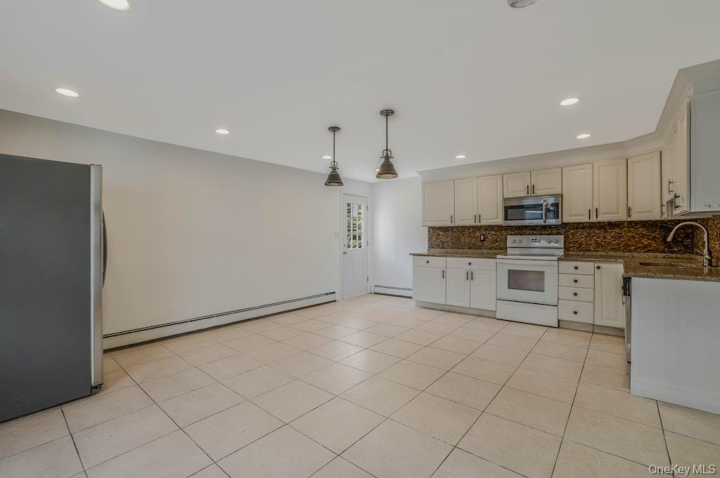 225 Rushmore Avenue, Carle Place, NY 11514