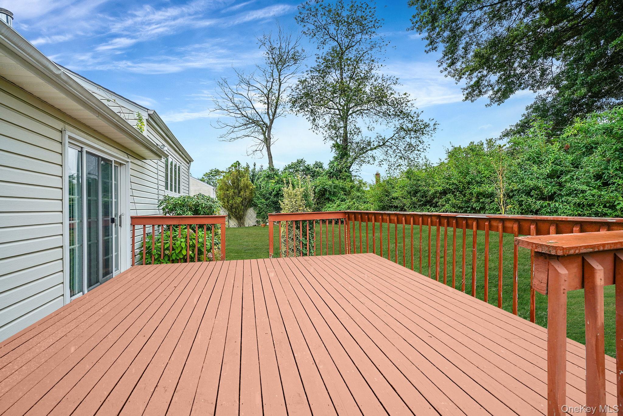 154 Acorn Avenue, Central Islip, NY 11722