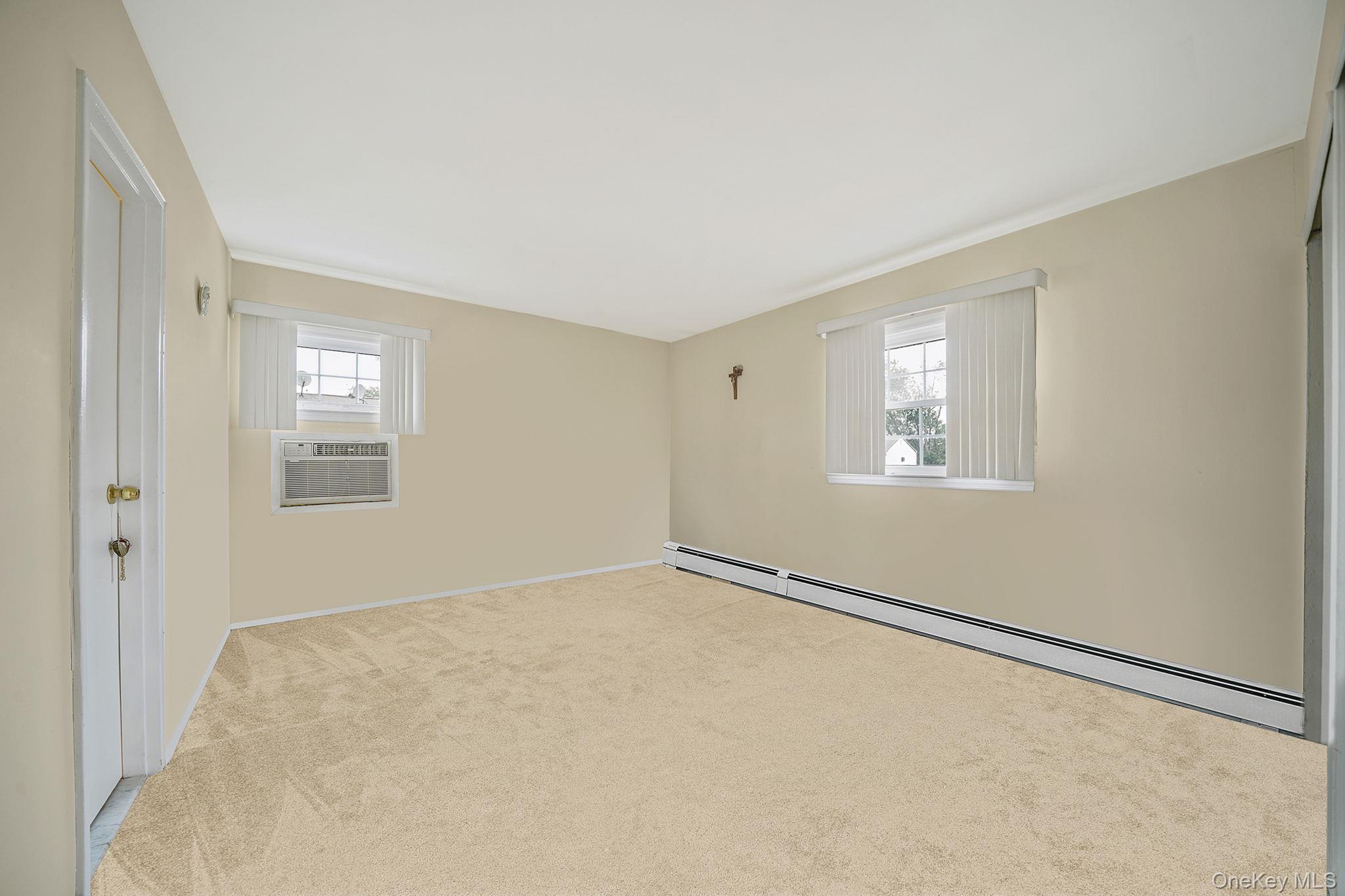 154 Acorn Avenue, Central Islip, NY 11722