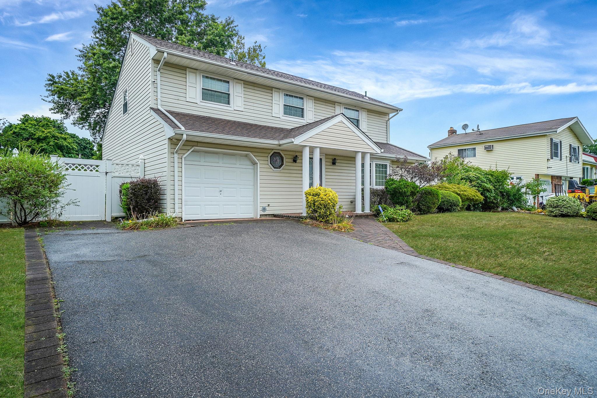 154 Acorn Avenue, Central Islip, NY 11722