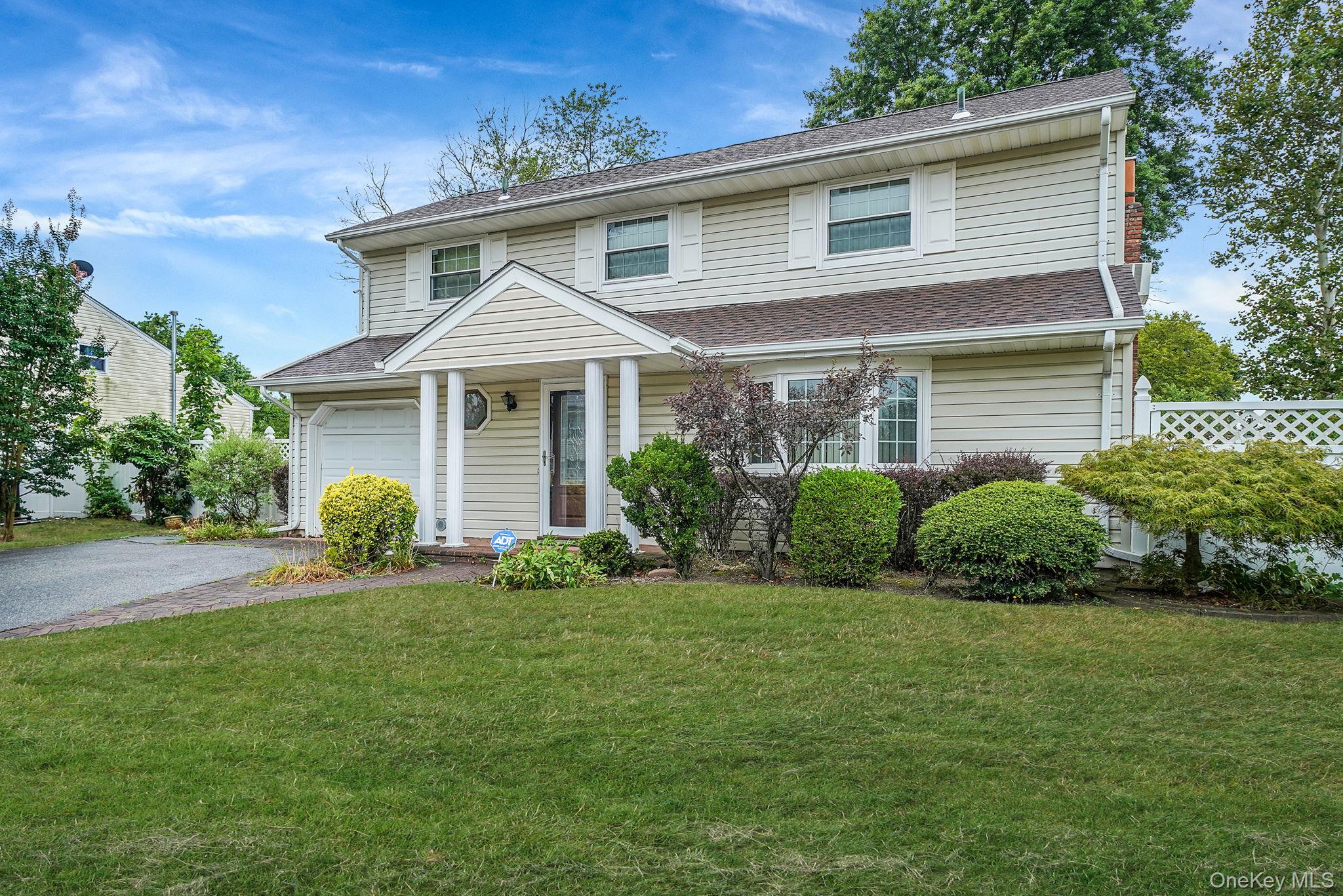 154 Acorn Avenue, Central Islip, NY 11722