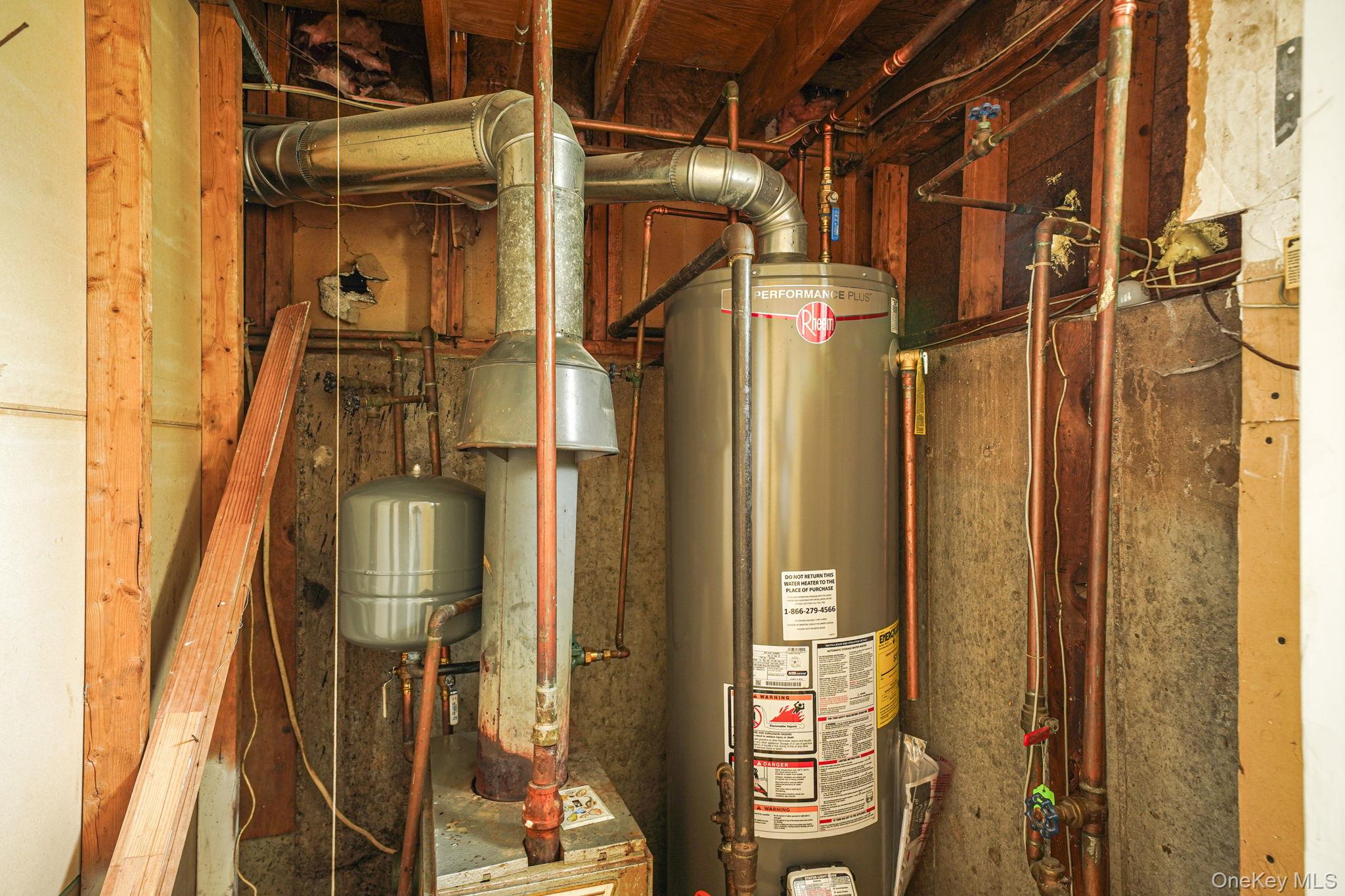 154 Acorn Avenue, Central Islip, NY 11722