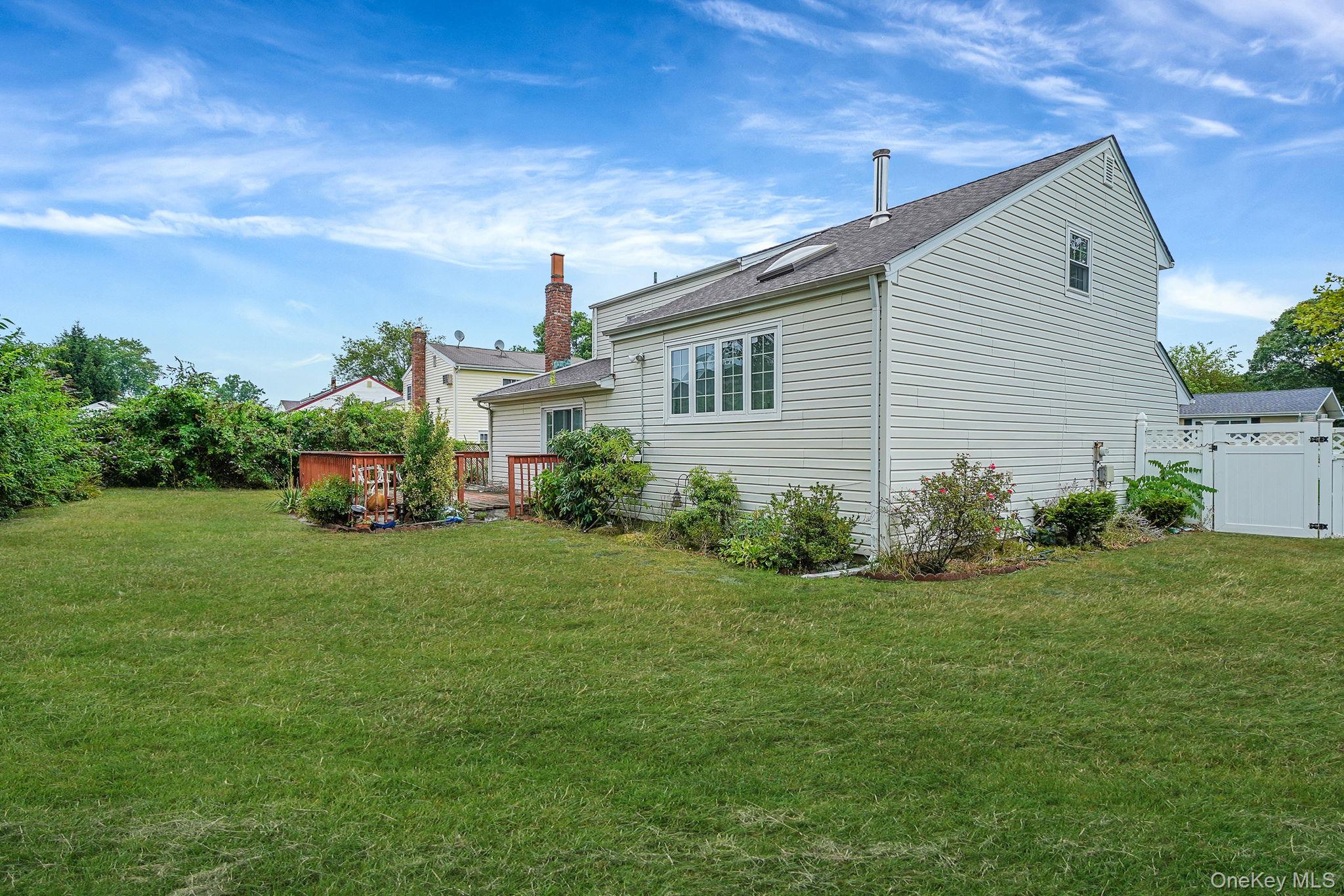 154 Acorn Avenue, Central Islip, NY 11722