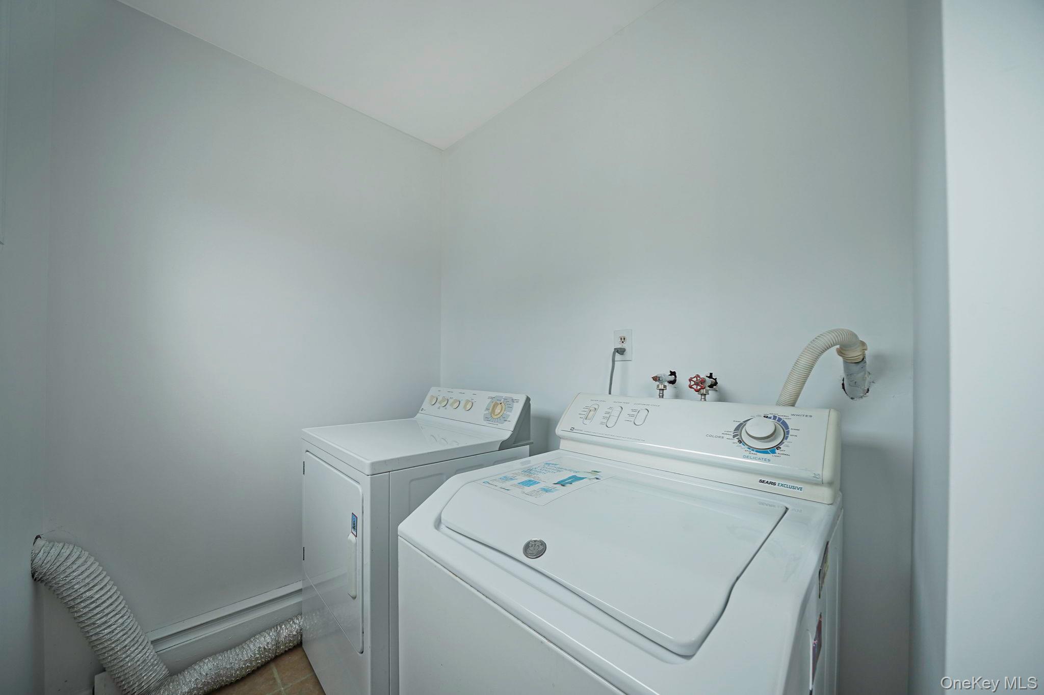 154 Acorn Avenue, Central Islip, NY 11722