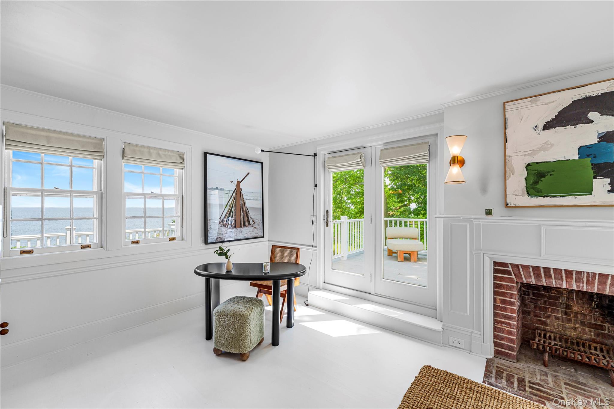 5 Thorn Hedge Road, Bellport, NY 11713