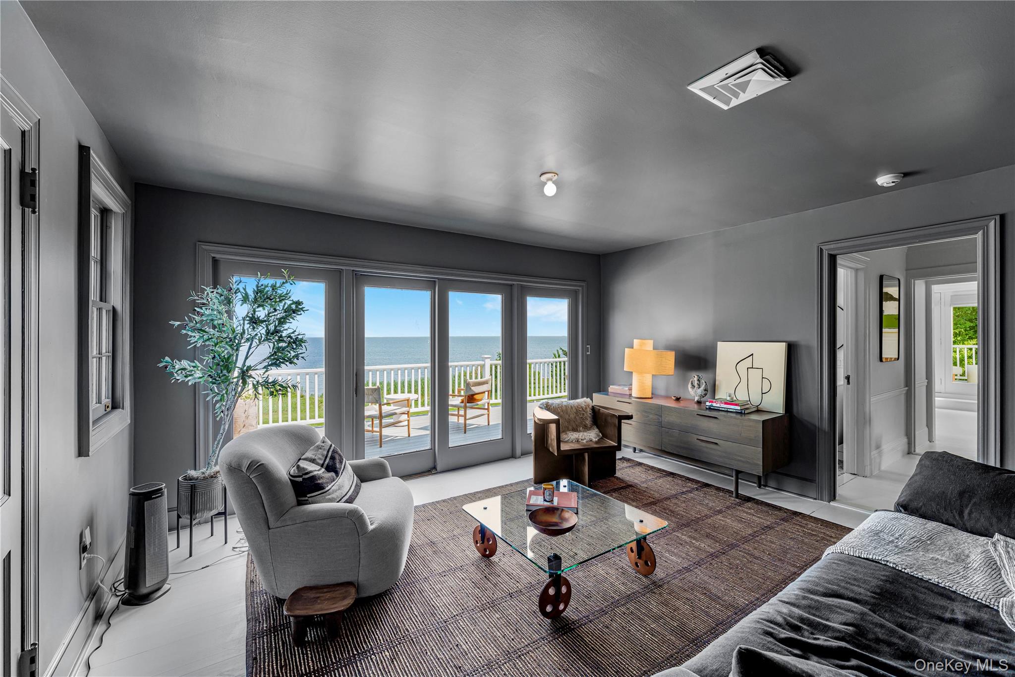 5 Thorn Hedge Road, Bellport, NY 11713