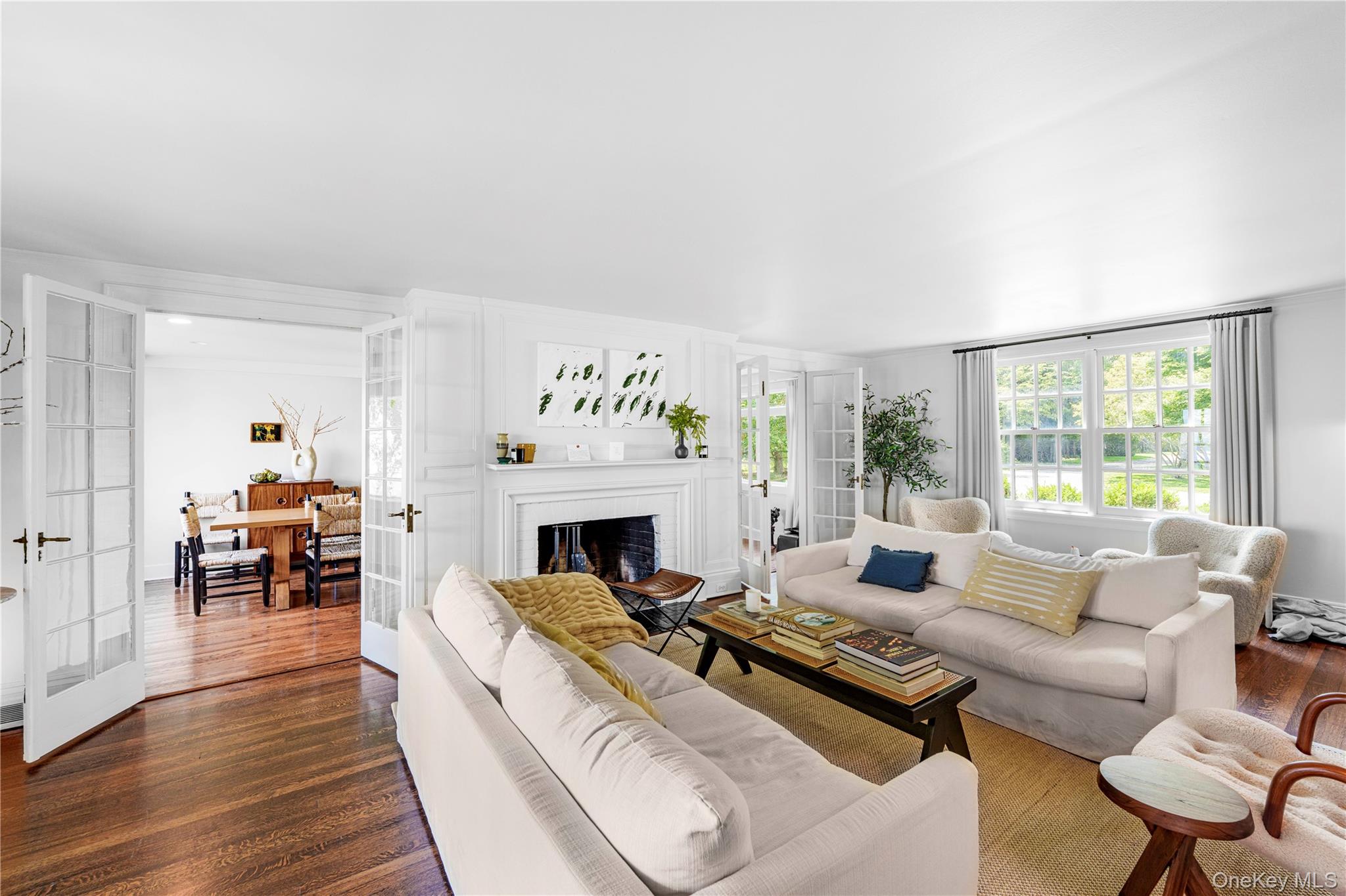 5 Thorn Hedge Road, Bellport, NY 11713