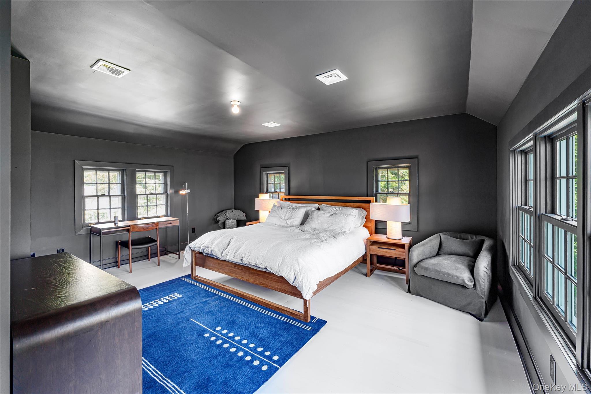 5 Thorn Hedge Road, Bellport, NY 11713