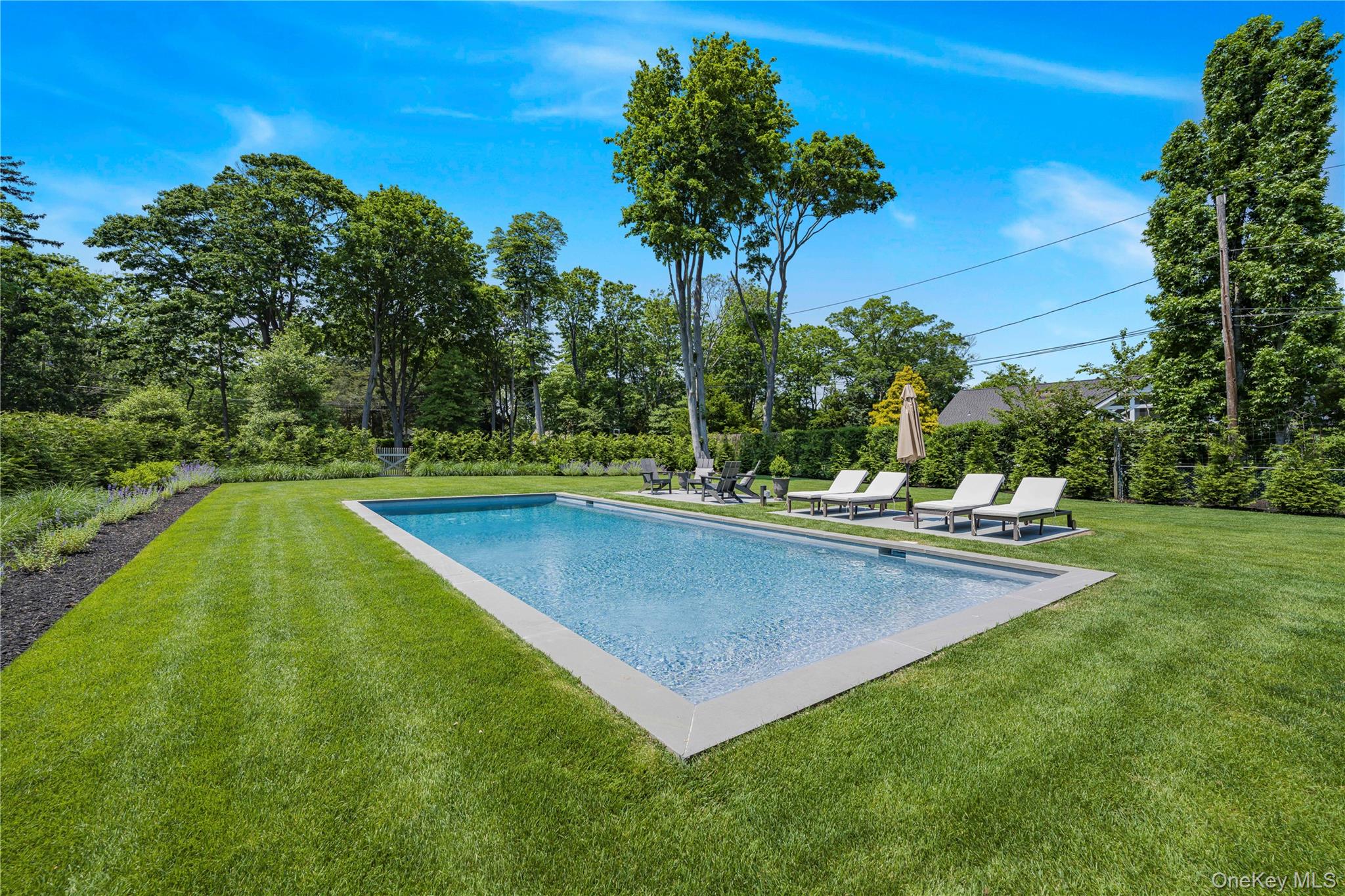 5 Thorn Hedge Road, Bellport, NY 11713