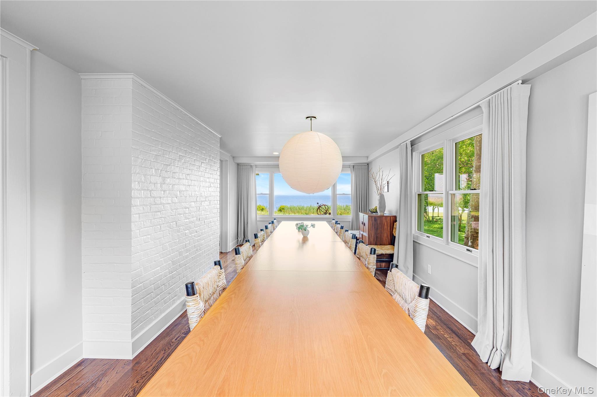 5 Thorn Hedge Road, Bellport, NY 11713