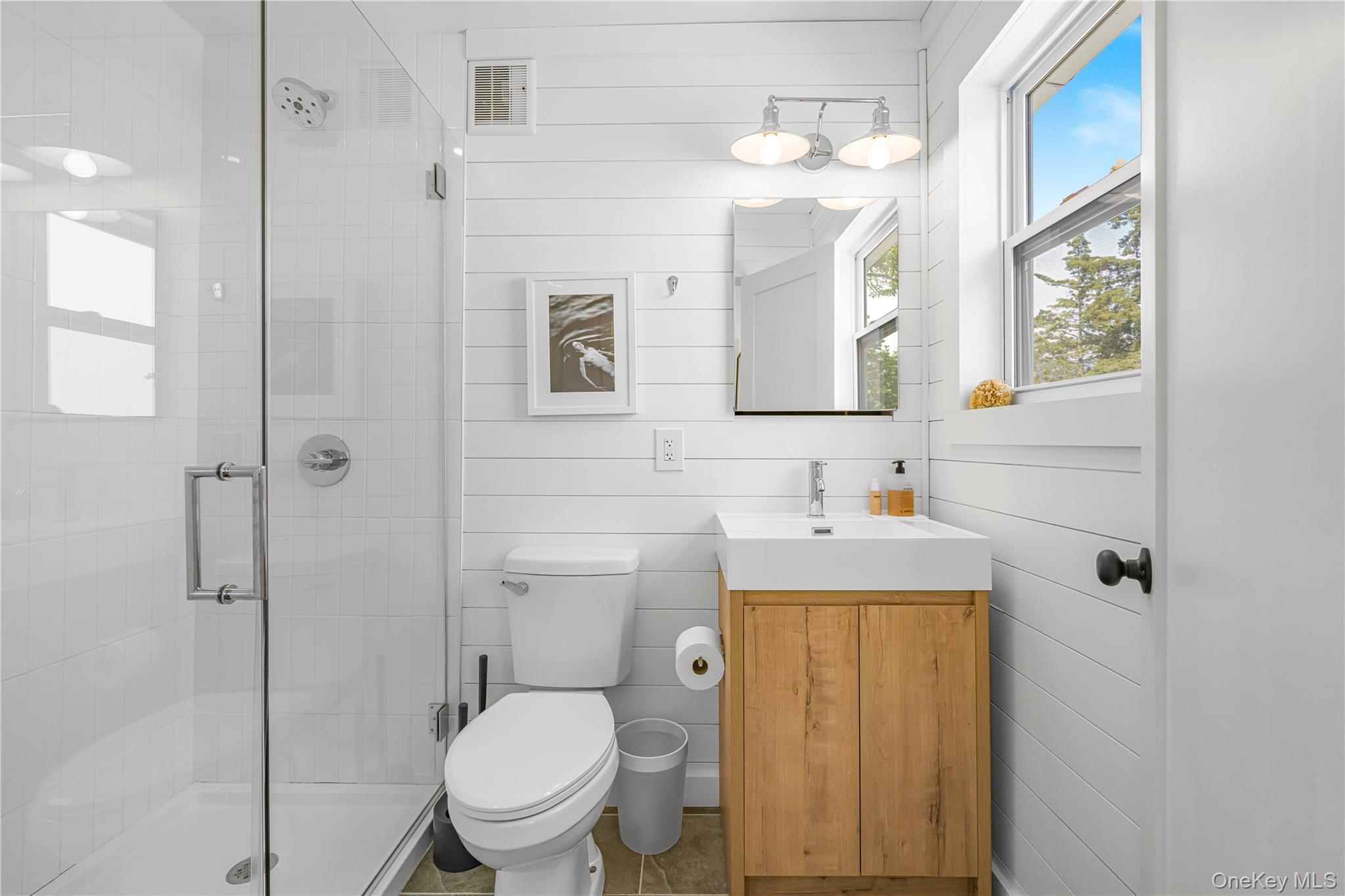 5 Thorn Hedge Road, Bellport, NY 11713